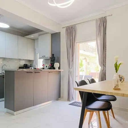Artistic Flair 3-bdrm Maison, 90m To Beach Casa vacanze