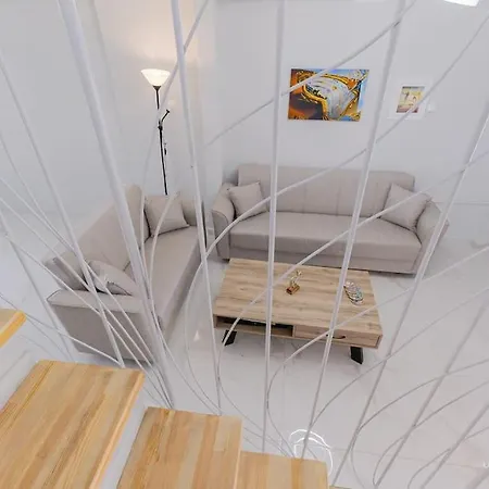Casa vacanze Artistic Flair 3-bdrm Maison, 90m To Beach *