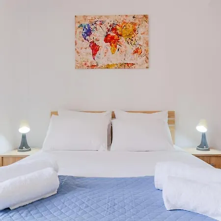 Artistic Flair 3-bdrm Maison, 90m To Beach * Nikiti (Sithonia)