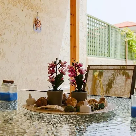 Artistic Flair 3-bdrm Maison, 90m To Beach * Nikiti (Sithonia)