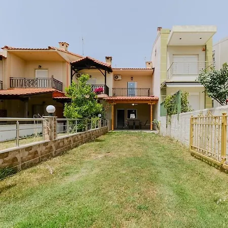 Casa vacanze Artistic Flair 3-bdrm Maison, 90m To Beach Nikiti (Sithonia)